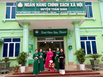 Công đoàn bộ phận Ngân hàng chính sách xã hội huyện Tuần Giáo tổ chức tọa đàm, giao lưu gặp mặt chào mừng ngày Quốc tế phụ nữ (08/03)