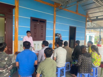 Tổ Tiết kiệm và vay vốn (TKVV) cầu nối đưa vốn chính sách đến với người dân.